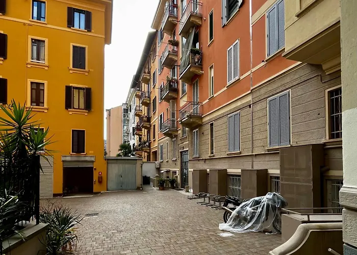 The Small White House In Milan